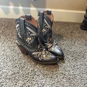 Dingo Black and White Embroidered Ankle Boots